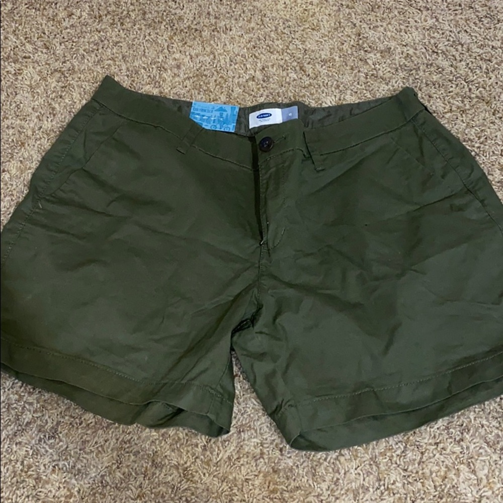 Old navy olive green shorts
